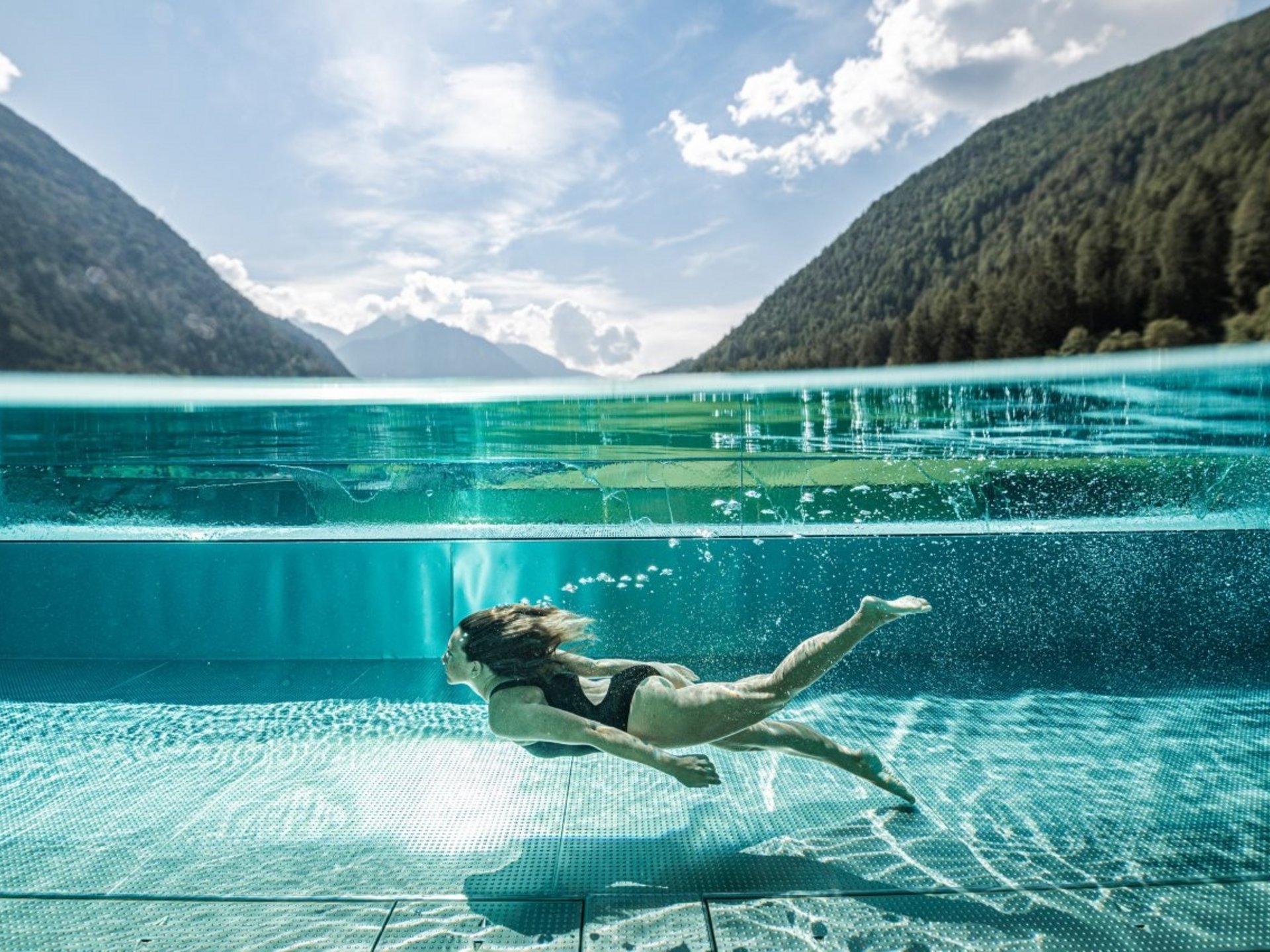 Wellnesshotel Südtirol SCHWARZENSTEIN - Wellnessurlaub in den Alpen Wellnesshotel Südtirol SCHWARZENSTEIN - Wellnessurlaub in den Alpen