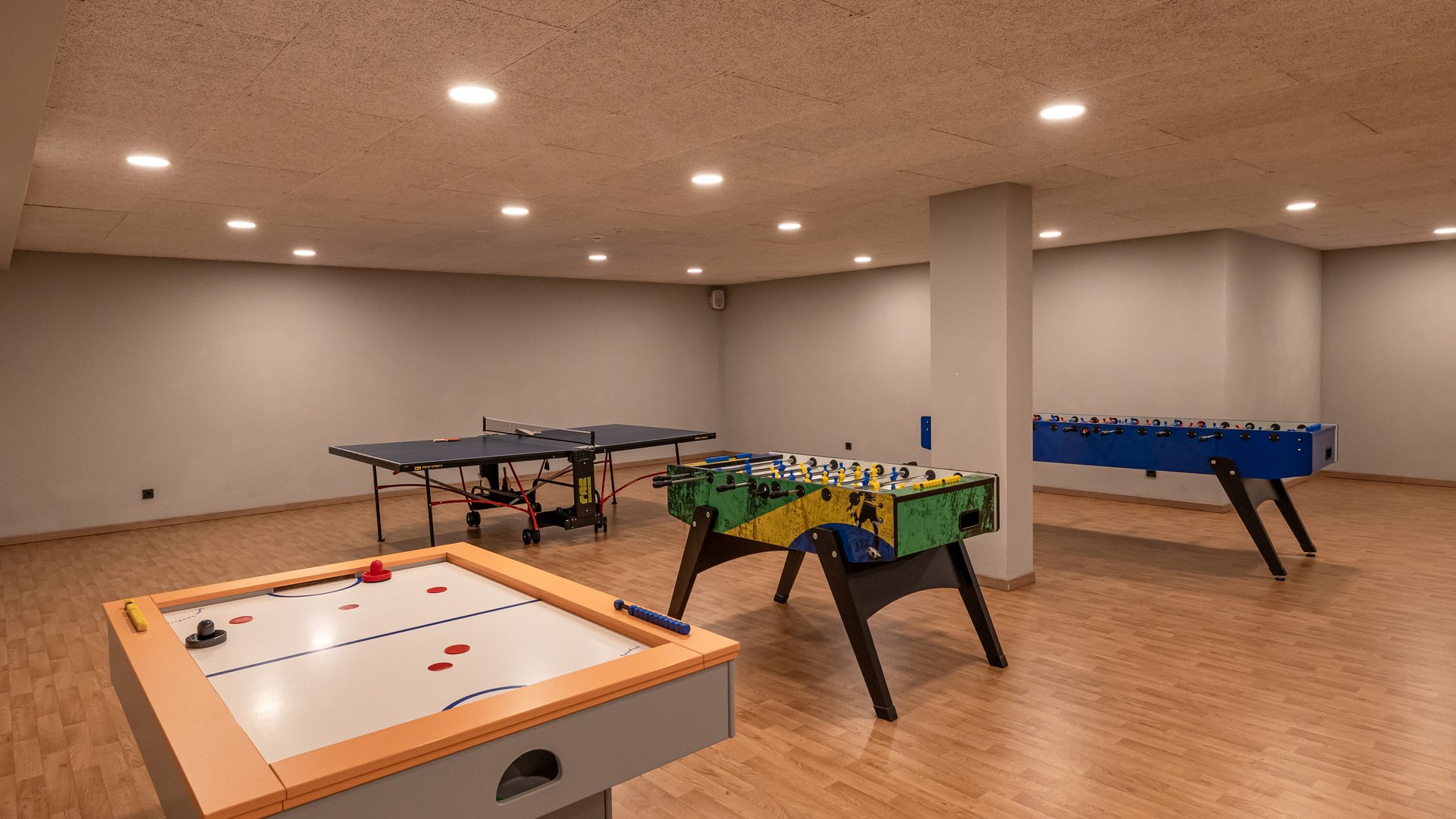 Wellnesshotels - Kids Club - Tennis da tavolo - Air hockey - Calcio balilla Wellnesshotels - KidsKlub - Tennis da tavolo - Air hockey - Calcio balilla