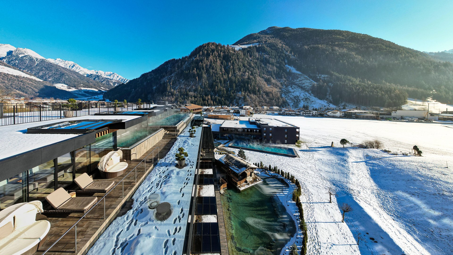 Wellnesshotel Südtirol SCHWARZENSTEIN - Wellnessurlaub in den Alpen, Wandern und Wellness