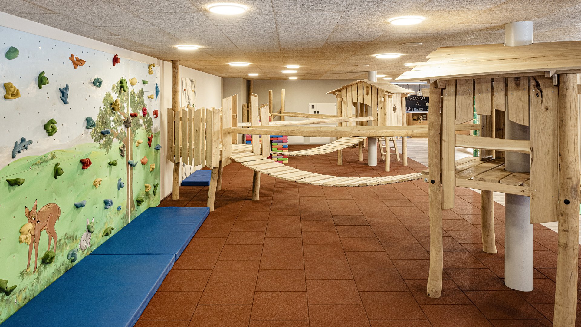 Sala giochi - Hotel benessere - Animazione per bambini - Divertimento Sala giochi - Hotel benessere - Animazione per bambini - Divertimento